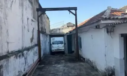 Barracão / Galpão / Depósito à venda em Olaria, Rio de Janeiro  por R$ 630.000