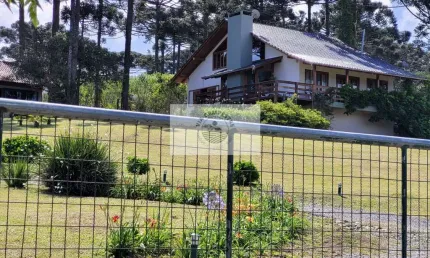 Sítio com 6.400 m³, com uma casa imponente de 4 dormitórios, com linda vista, poucos metros do asfalto