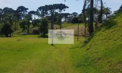 Sítio com 143.000 m², com chalé, casa de caseiro, ranchos e casa inacabada, imóvel escriturado, com cachoeira