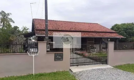 Excelente Casa próximo a lagoa Maria Fernanda em Barra do Sul