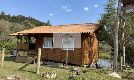 Sítio em Campo Alegre com 3 residências de madeira, com 18.000 m², analisa permuta