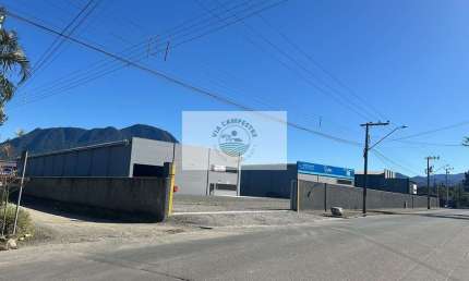 Galpão para locação com 2.500 m², novo, próximo a BR-101 em Pirabeiraba