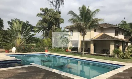 Chácara espetacular com 28.458 m², devidamente documentada, construções averbadas