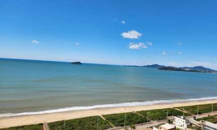 Apartamento no ultimo andar, vista para o mar, 3 suítes, aceita permuta parcial por chacara