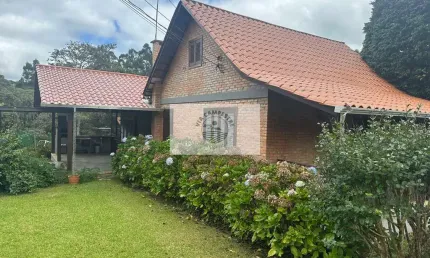 Sítio com residência de 3 quartos, todo montado, com lagos, area de festa, cancha de bocha, analisa permuta