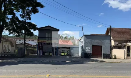 Casa comercial à venda na Rua Quinze de Novembro, 3115, Glória, Joinville