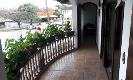 Residencia comercial na rua Tenente Antonio João, ao lado do Mercado Kuntz, averbada