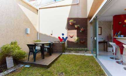 Sobrado com 4 dormitórios à venda, 180 m  por R  978.000,00 - Portão - Curitiba PR
