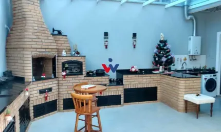 Sobrado com 3 dormitórios à venda, 240 m  por R  798.000,00 - Cajuru - Curitiba PR