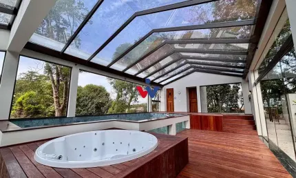 Residência exclusiva no Lomas de Navarra  luxo, natureza e sofisticação em 835 m  privativos.