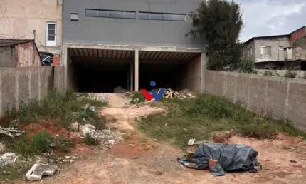 Espaço ideal para oficina ou depósito 210 m  na R. Grécia | Aluguel R  5.800,00