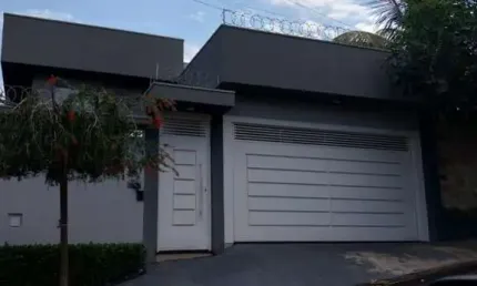 Casa com 3 quartos para alugar no Residencial Francisco Lemos de Almeida, Bauru 