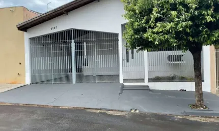 Casa com Churrasqueira para Locação no Jardim América - Bauru/SP