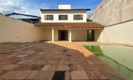Casa com 4 Dormitórios no Jardim América para Locação em Bauru/SP
