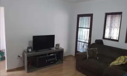 Casa com 2 dormitórios e 5 vagas de garagem para venda - parque viaduto - bauru/sp