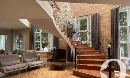 Casa altíssimo padrão projeto contemporâneo, com 1.000,00 terreno mais ampla área não edificante, próxima à portaria