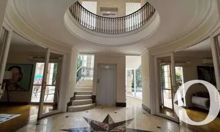 Casa em condomínio fechado com 6 quartos para alugar na Alameda Luxemburgo, Alphaville, Barueri