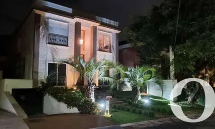 Condomínio 18 do forte ! excelente casa com acabamento de alto padrão, lazer completo, energia Fotovoltaica