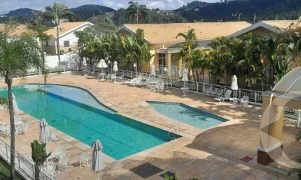 Casa com 3 dormitórios à venda, 180 m² por R$ 1.830.000 - Tamboré 06 - Santana de Parnaíba/SP