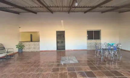 Casa a venda, no bairro Flodoaldo, 4 quartos, ótima localização