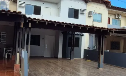 Sobrado a venda, no condomínio Jardim Champagnat, bairro Lagoa