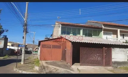 Sobrado, esquina , 5 quartos, varanda. Samambaia Sul  D207