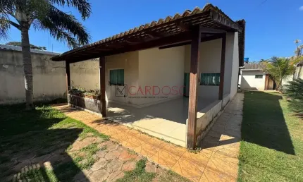 Casa 3 quartos, suíte, planejados, com edícula, garagem 2 carros - D202