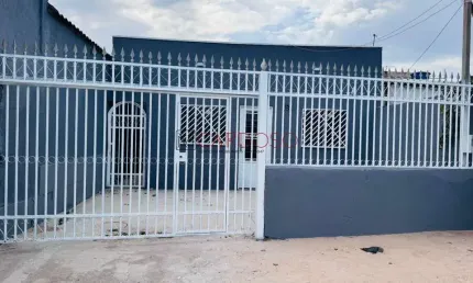 Casa 2 quartos, suíte, recém reformada! Sam Sul - D77