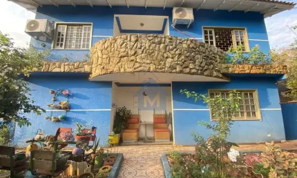 Sobrado Espaçoso na Vila Yolanda, ao lado da Av. das Cataratas!