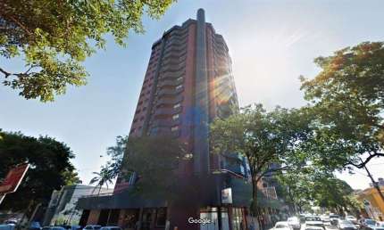 Apartamento Semimobiliado no Centro, 4 Suítes, 2 Sacadas, Churrasqueira!