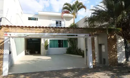 Sobrado para venda em Jardim Tremembé com 3 quartos, sendo 1 suíte, 190m²