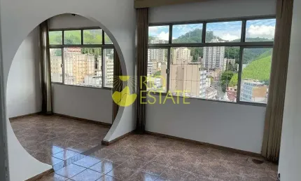 Excelente apartamento de três quartos no centro de Barra Mansa