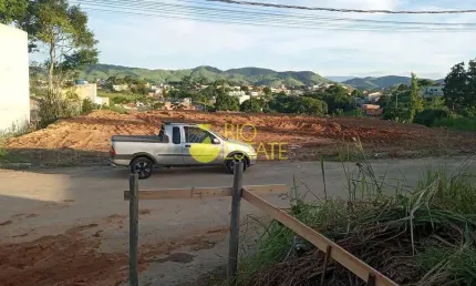 Terreno Com Ótima Localização com Topografia Plana à Venda, 600M², Roma, Volta Redonda, RJ