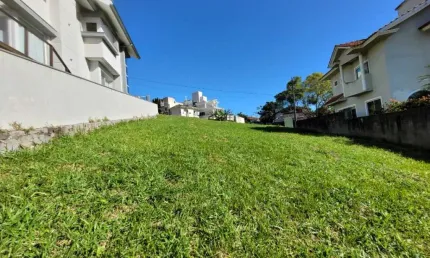Terreno 432m² com ótima localização no bairro - pedra branca - plc