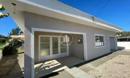 Casa com 4 quartos à venda na Rua Inocêncio Chaves de Souza, 207, Barra do Aririú, Palhoça
