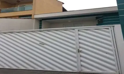 Excelente casa com 260 metros quadrados com 4 quartos em Vila Gilda - Santo André - SP