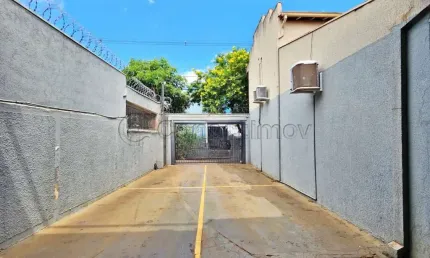 Salão comercial de 400m² para locação e venda - Centro