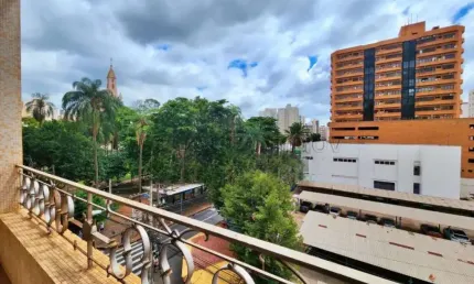 Apartamento de 126m² com 04 quartos para locação - Centro