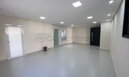 Casa de 253m² com 03 quartos sendo 01 suíte disponível para venda e locação - Condomínio Itamaraty.