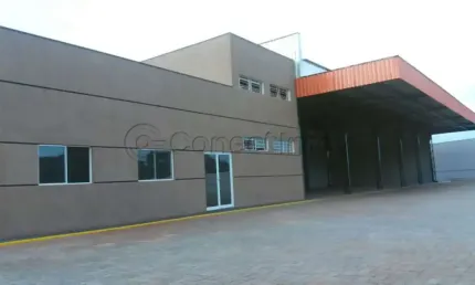 Galpão comercial de 3.500m² com escritório, varias salas e amplamente pavimentado para Locação - Jardim Salgado Filho