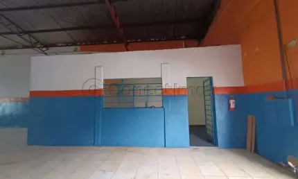 Galpão de 250m² com 02 banheiros para locação - jardim salgado filho