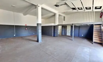 Salão comercial de 130m² com 02 banheiros para locação - ipiranga