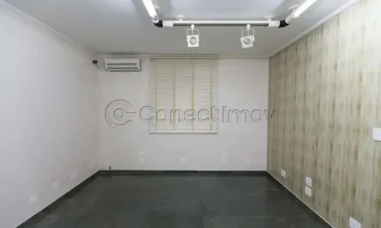 Imóvel comercial de 17m² com 02 banheiros disponível para locação - centro