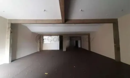 Salão comercial de 199m² com 03 banheiros para locação - vila brasil