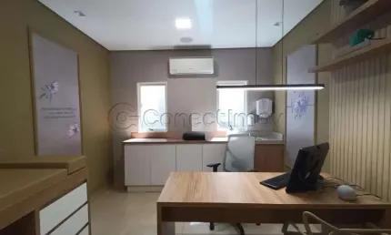 Excelente Localização - Encontre Seu Novo Salão Comercial com a Imobiliária Conectimov.
