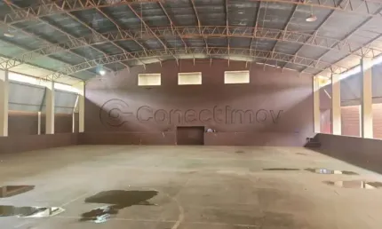 Galpão coemrcial de 700m² disponível para locação - Jardim Salgado Filho