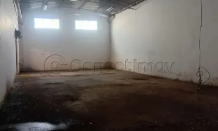 Galpão comercial de 172m² com 03 banheiros para locação - av. dom pedro