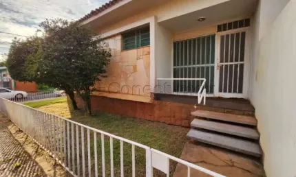 Casa de 140m² com 03 quartos disponível para locação - alto da boa vista