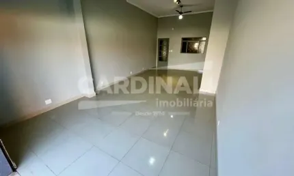 Salão comercial de 46m² com 01 lavabo disponível para locação - sumarézinho.