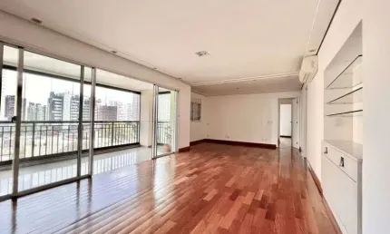 3 Suítes Varanda com Churrasqueira Condominio Club Fino Acabamento Ótimos Armários Só Mudar Visite !